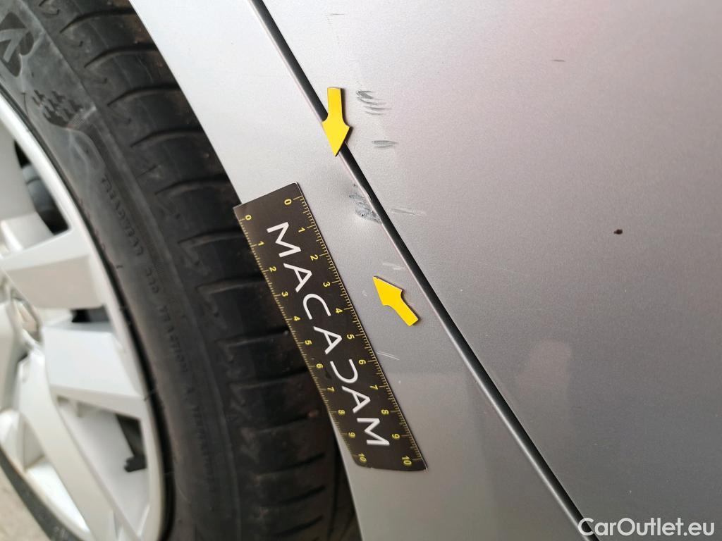  Renault  Clio  V Business 1.6 E-TECH Hybrid 140CV BVA6 E6d #9