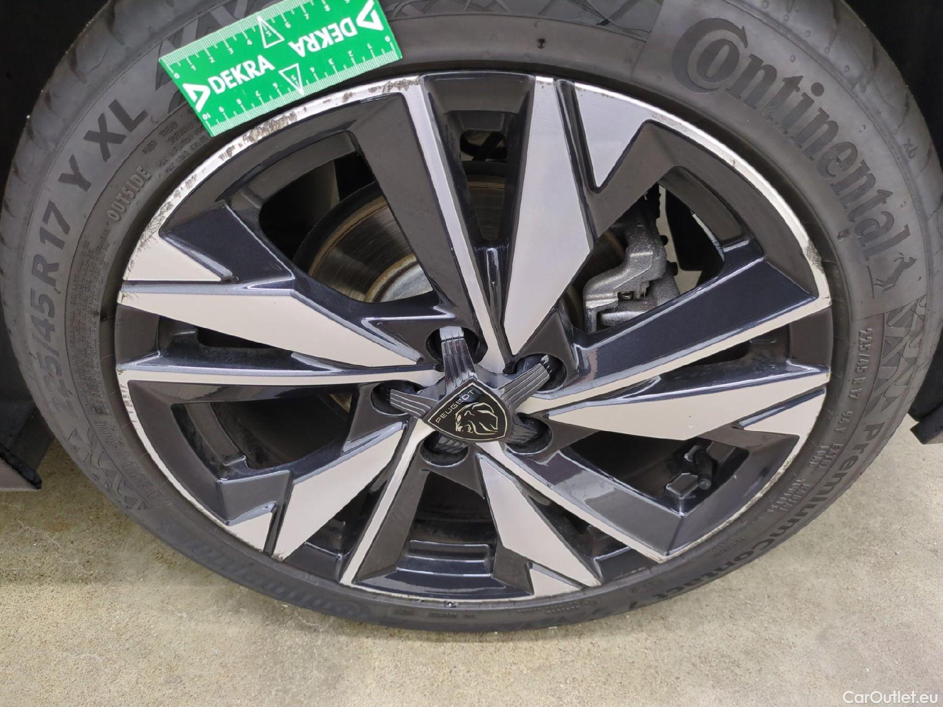  Peugeot  308  Allure 1.2 PureTech 130CV BVA8 E6d #19