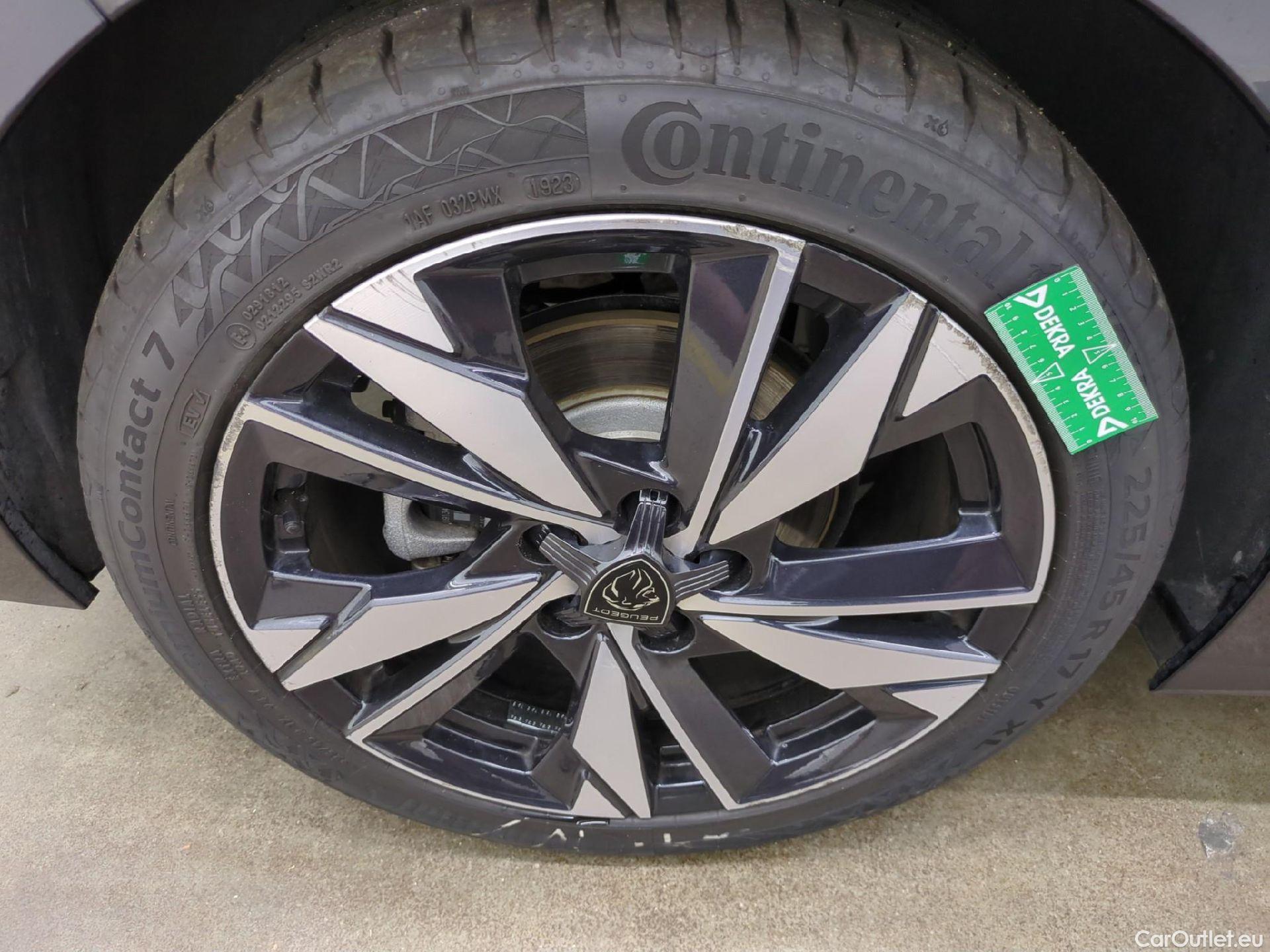  Peugeot  308  Allure 1.2 PureTech 130CV BVA8 E6d #25