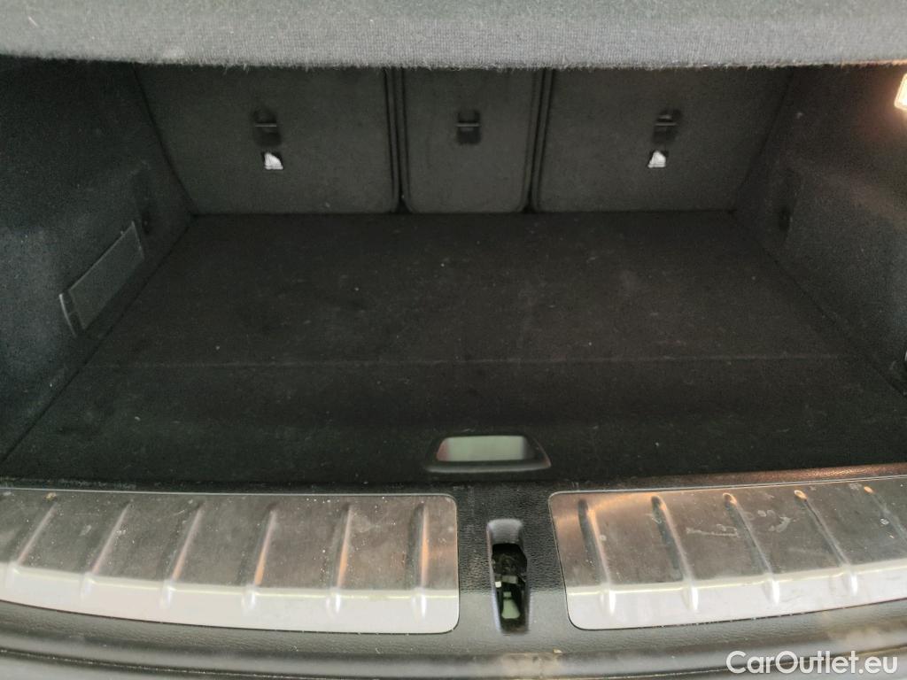 Bmw  X2 BMW  / 2017 / 5P / SUV sDrive18i Business DesignDKG7 #1