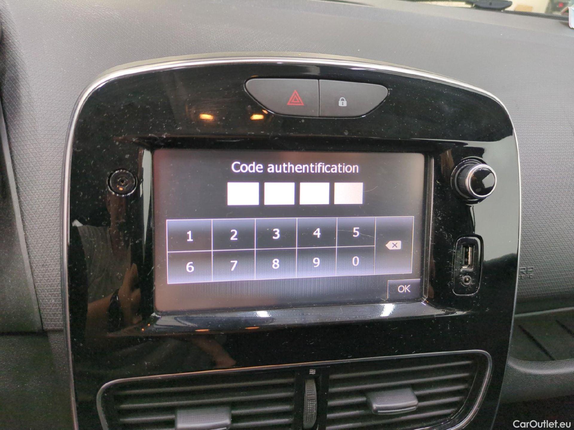  Renault  Clio  IV Business 1.5 dCi 90CV BVM5 E6 #1