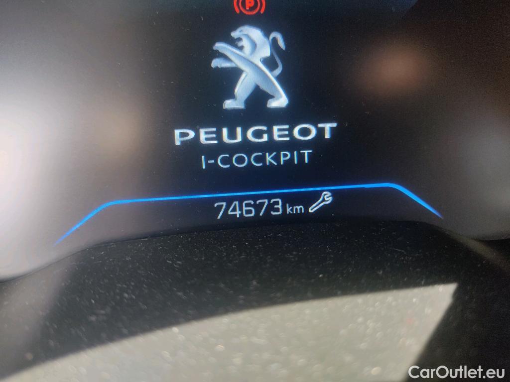  Peugeot  508 PEUGEOT  / 2018 / 5P / berlina con portón  5P Business Line BlueHDi 130 EAT8 (AC) #16