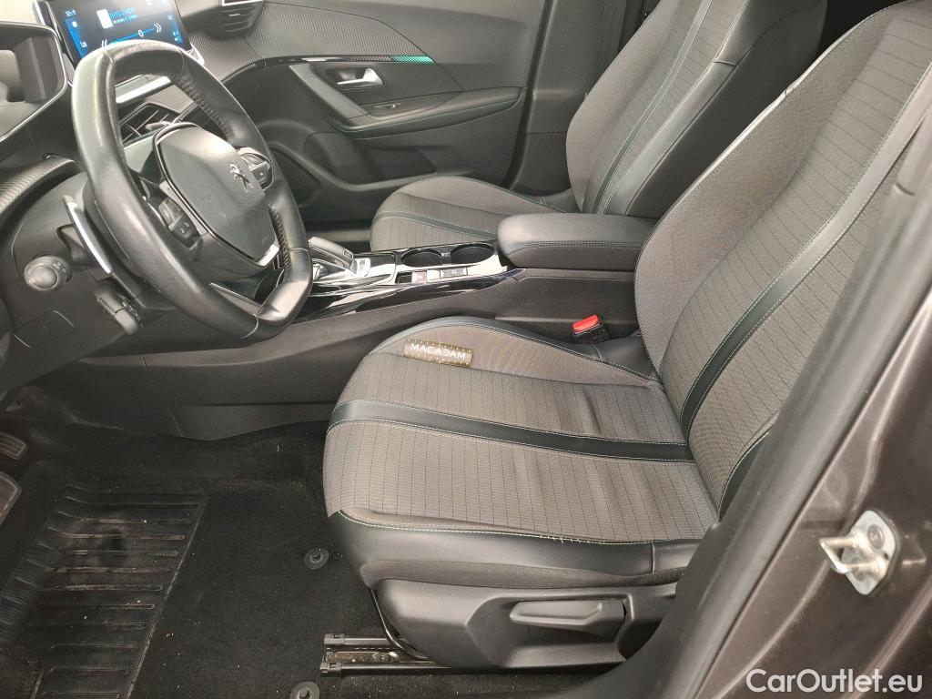  Peugeot  2008  Allure Business 1.5 HDi 130CV BVA8 E6d #24