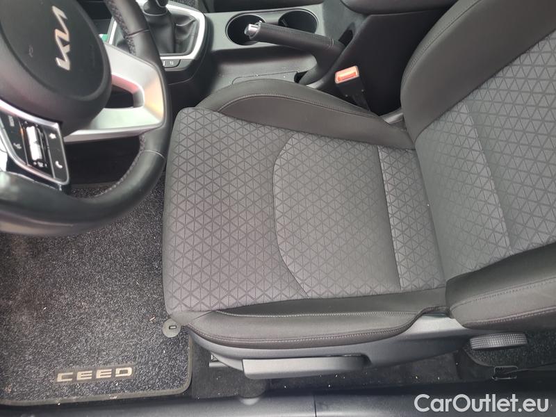  KIA  Cee'd Ceed Sportswagon (2018->) Ceed SW 1.5 T-GDI 118 Spin 5d #12