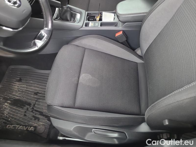  Skoda  Octavia  Combi (NX3)(2020) Oct.Combi 2.0TDI 85 Ambition #8