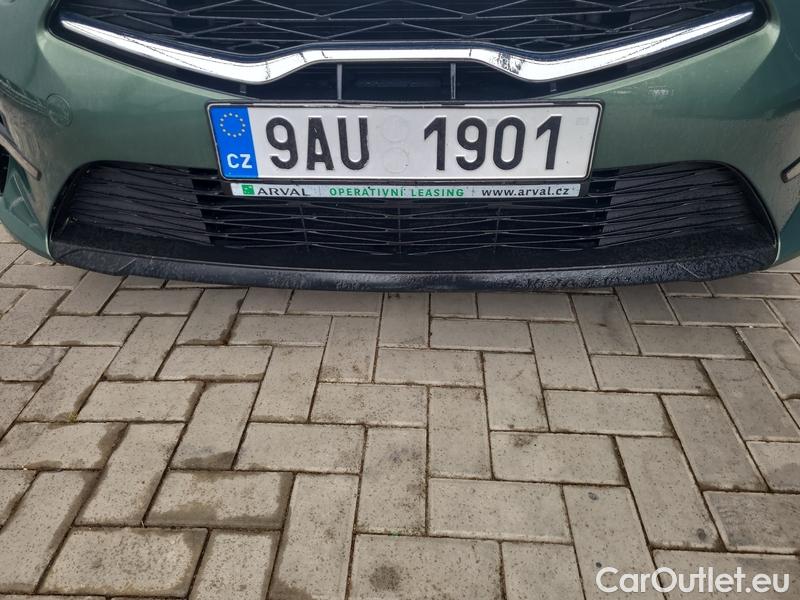  KIA  Cee'd Ceed Sportswagon (2018->) Ceed SW 1.5 T-GDI 118 Spin 5d #2