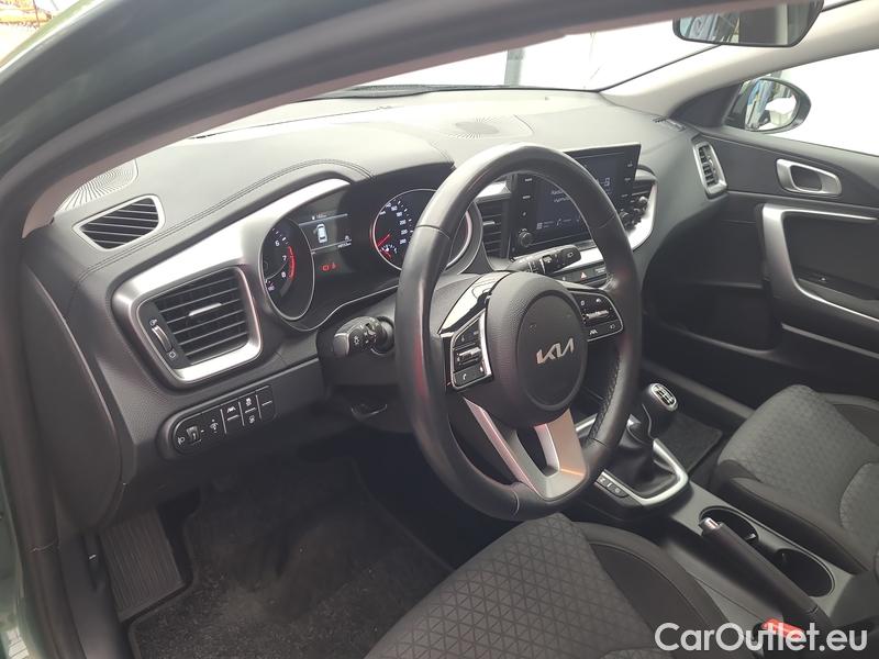  KIA  Cee'd Ceed Sportswagon (2018->) Ceed SW 1.5 T-GDI 118 Spin 5d #12