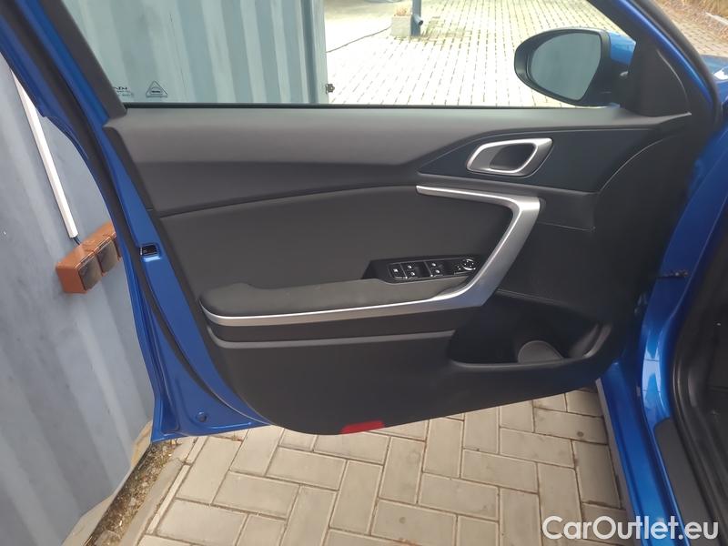  KIA  Cee'd Ceed Sportswagon (2018->) Ceed SW 1.5 T-GDI 118 Spin 5d #13