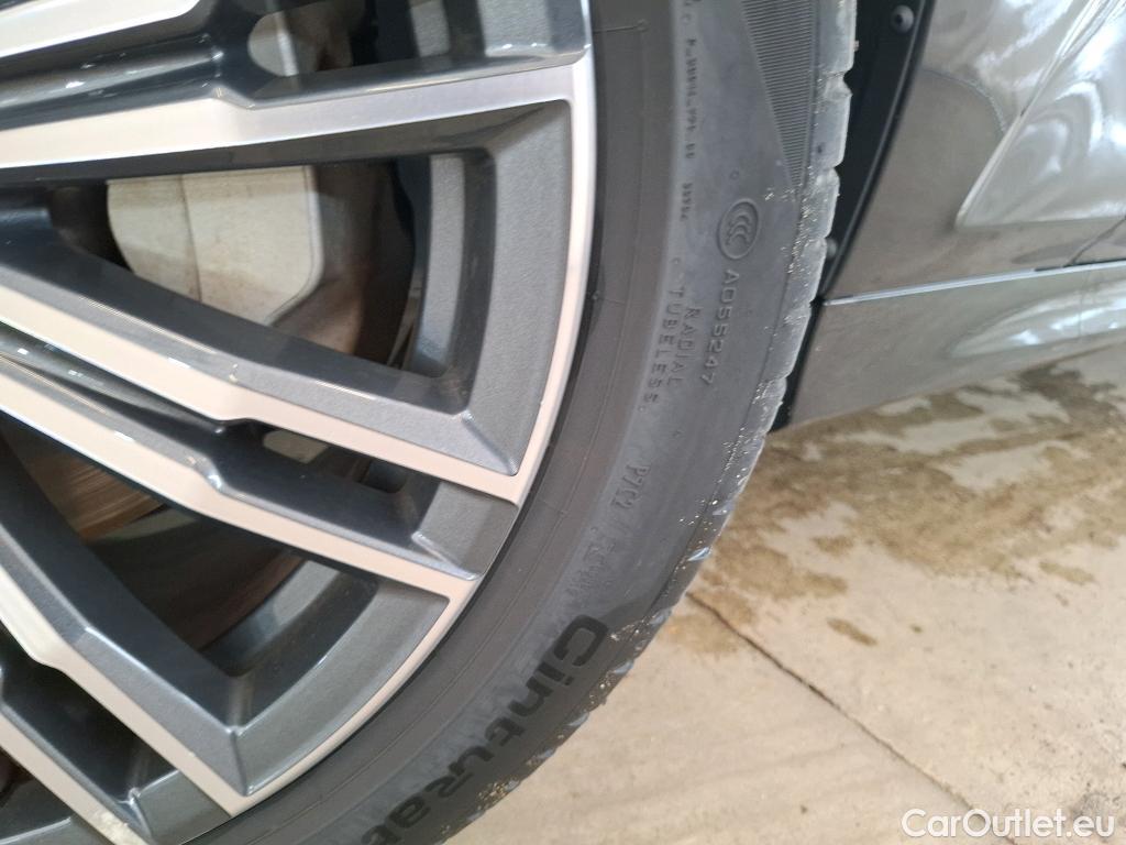 Bmw  Serie 3 BMW Série 3 Touring / 2022 / 5P / Break 330e 292ch M Sport BVA8 Hybride #40