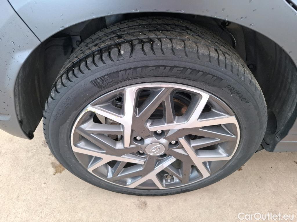  Hyundai  Konna Kona Creative Hybrid 2WD 1.6 GDI 140CV BVA6 E6d #1