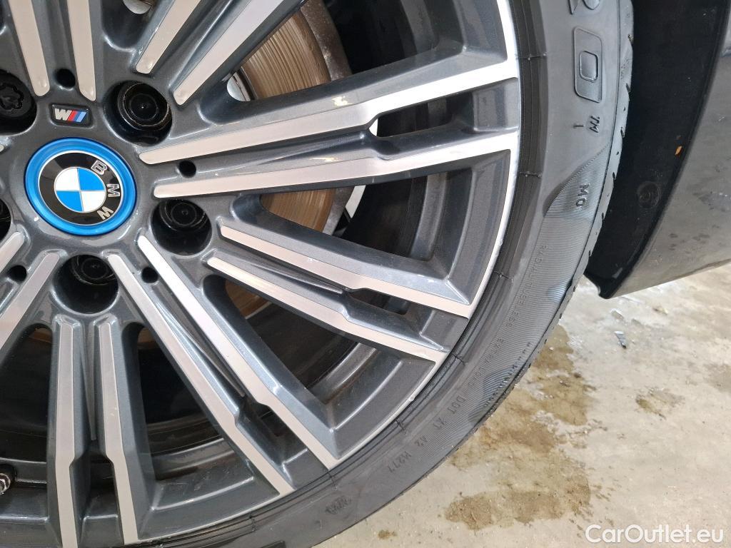  Bmw  Serie 3 BMW Série 3 Touring / 2022 / 5P / Break 330e 292ch M Sport BVA8 Hybride #30