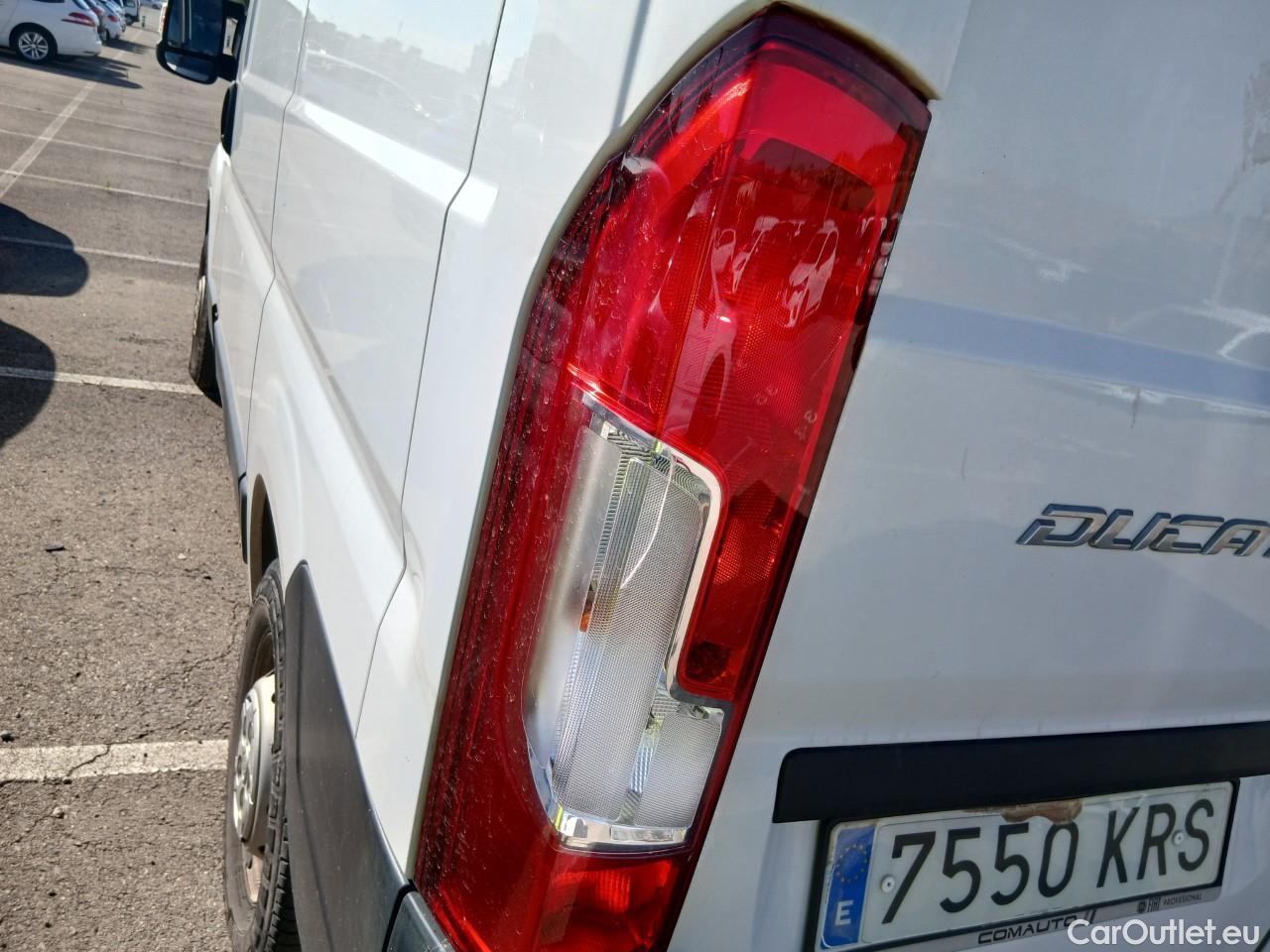  Fiat  Ducato FIAT  / 2014 / 4P / furgón 30 2.3 Multijet Furgón Corto Alto 96kW #31