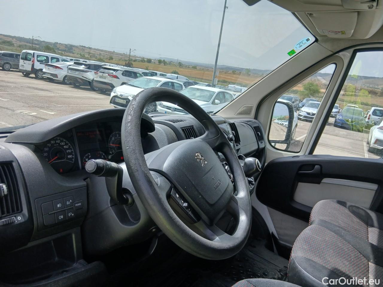  Peugeot  Boxer PEUGEOT  / 2014 / 4P / furgón 335 L2H2 BlueHDi 96KW (130CV) #5