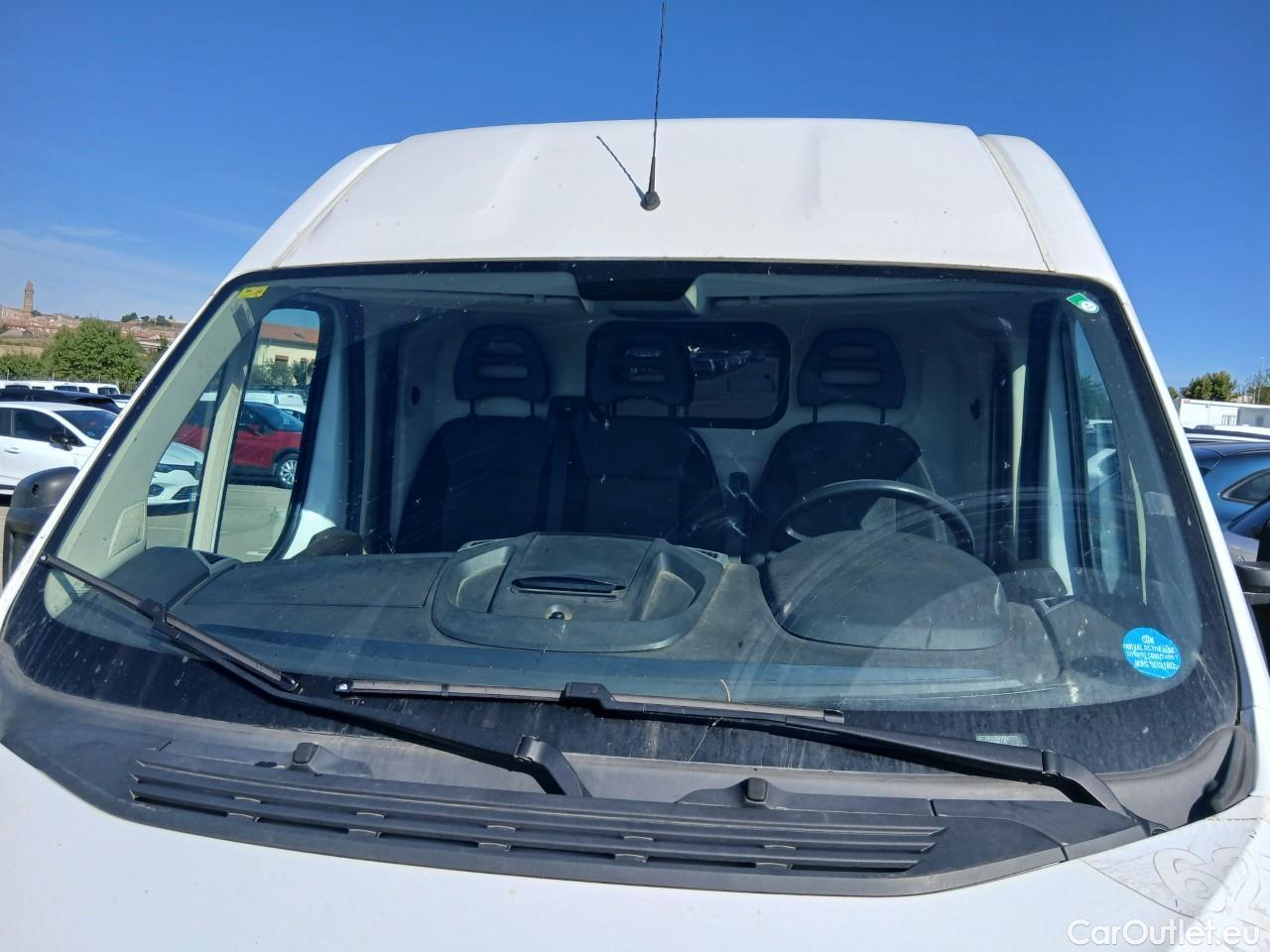  Fiat  Ducato FIAT  / 2014 / 4P / furgón 30 2.3 Multijet Furgón Corto Alto 96kW #18