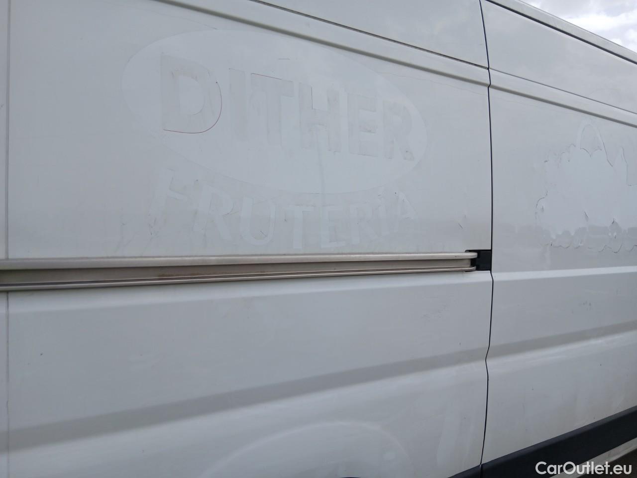  Peugeot  Boxer PEUGEOT  / 2014 / 4P / furgón 335 L2H2 BlueHDi 96KW (130CV) #52
