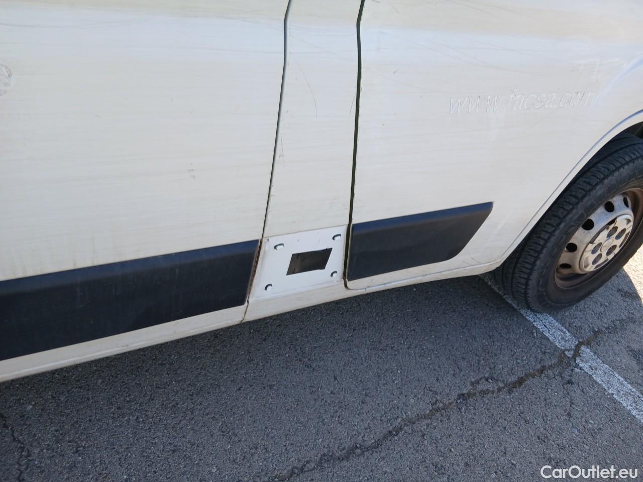  Fiat  Ducato FIAT  / 2014 / 4P / furgón 30 2.3 Multijet Furgón Corto Alto 96kW #51