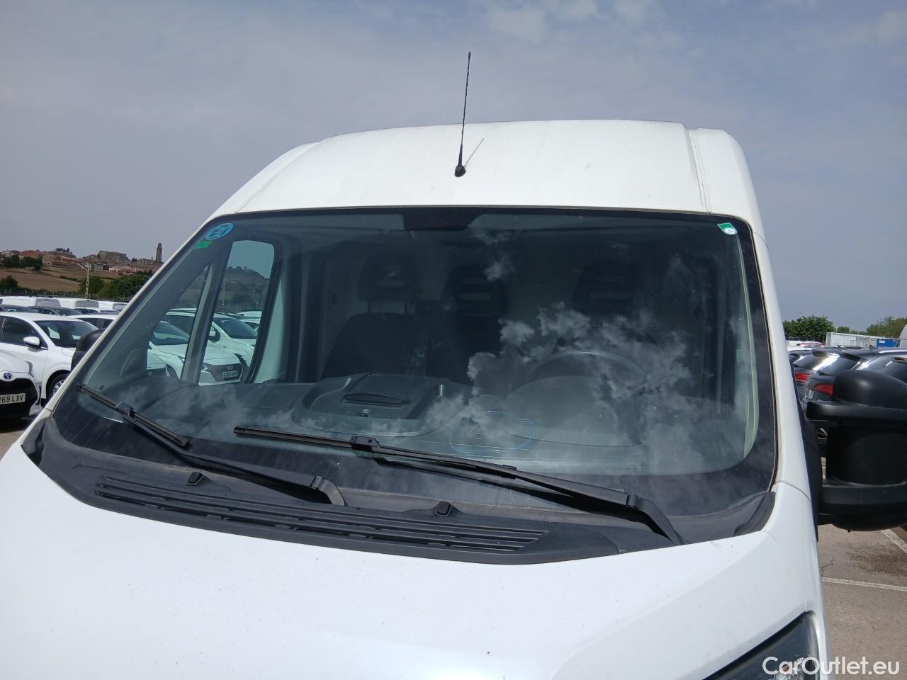  Peugeot  Boxer PEUGEOT  / 2014 / 4P / furgón 335 L2H2 BlueHDi 96KW (130CV) #30