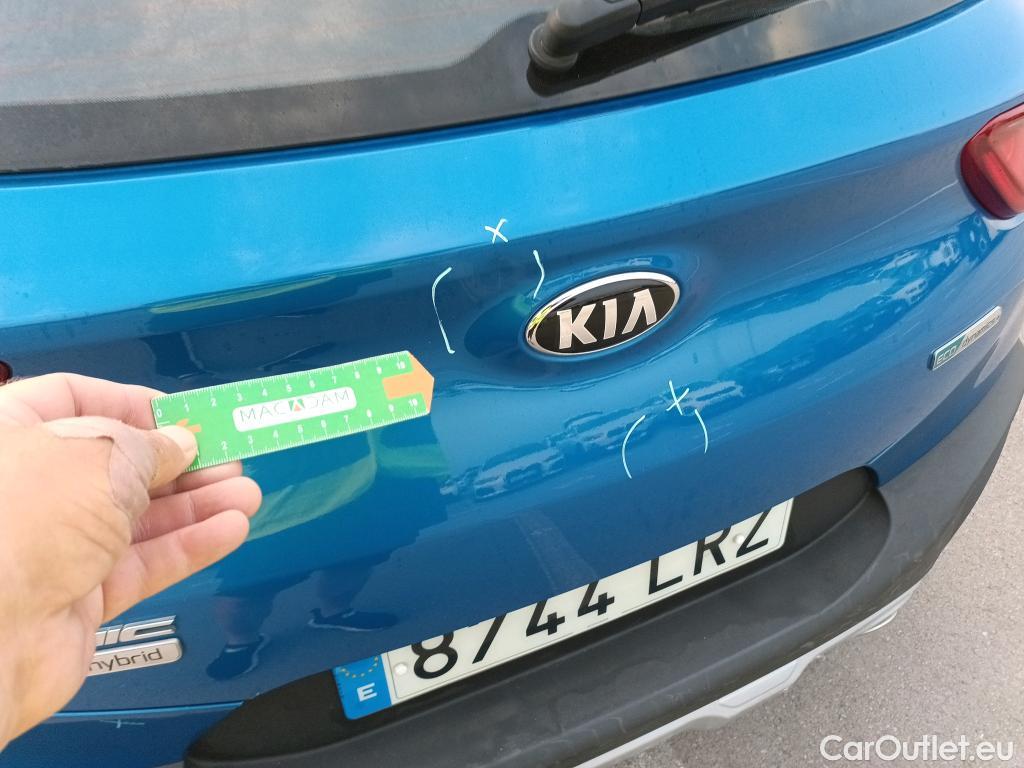  KIA  STONIC KIA  / 2017 / 5P / todoterreno 1.0 T-GDi 74kW (100CV) MHEV iMT Concept #1