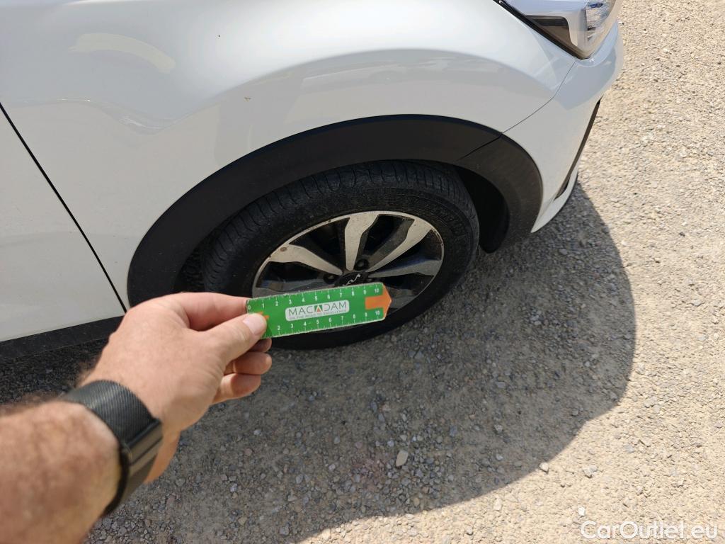  KIA  STONIC KIA  / 2017 / 5P / todoterreno 1.0 T-GDi 88kW (120CV) MHEV iMT Drive #3