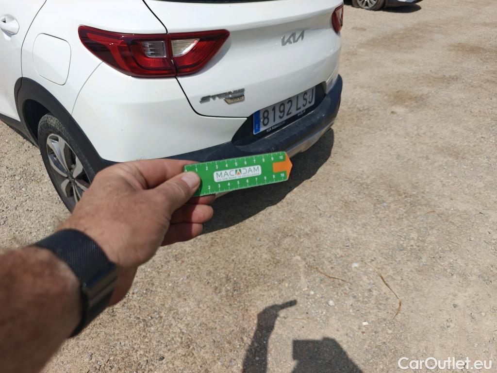  KIA  STONIC KIA  / 2017 / 5P / todoterreno 1.0 T-GDi 88kW (120CV) MHEV iMT Drive #11