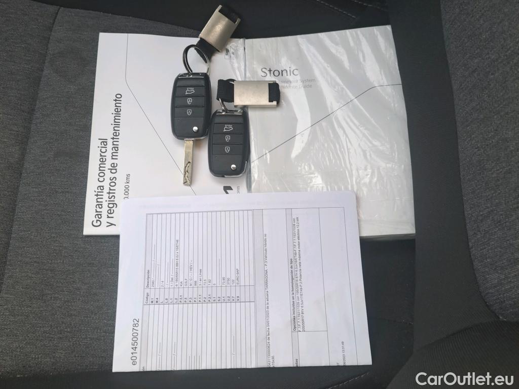 KIA  STONIC  Concept 1.0 T-GDI 100CV MT6 E6d #16