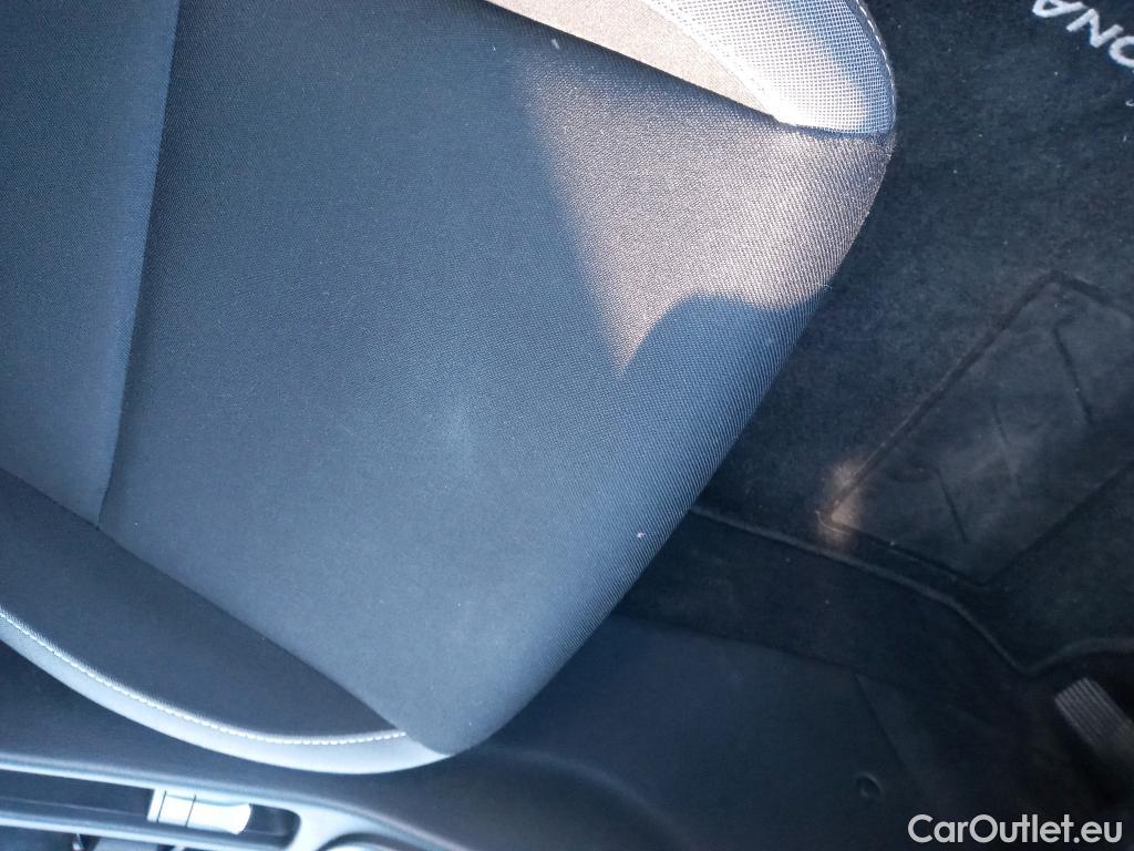  Hyundai  Konna HYUNDAI Kona / 2017 / 5P / todoterreno 1.6 GDI HEV Klass DCT #5