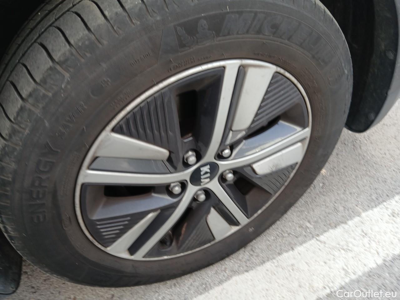  KIA  Niro  Drive 1.6 105CV AT6 E6d #23