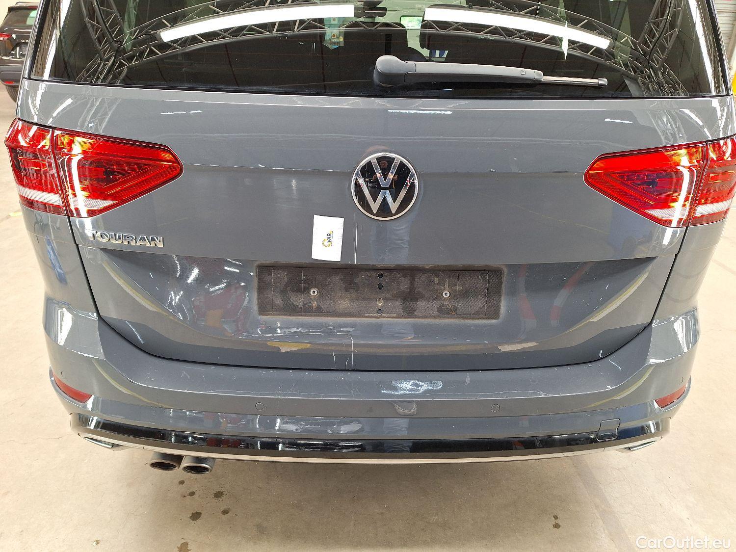  Volkswagen  Touran VW,  '15, Volkswagen  2.0 TDi 110kW Highline DSG 5d #32