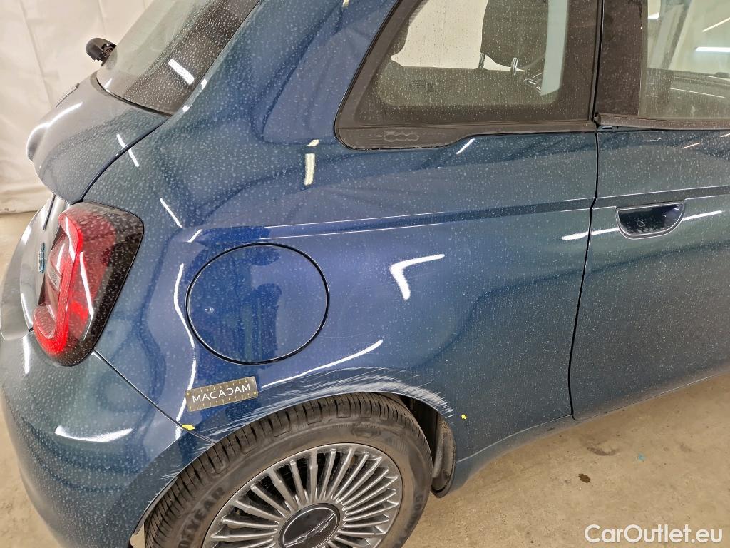  Fiat  500 FIAT  / 2020 / 3P / Berline 42kWh Icône #22