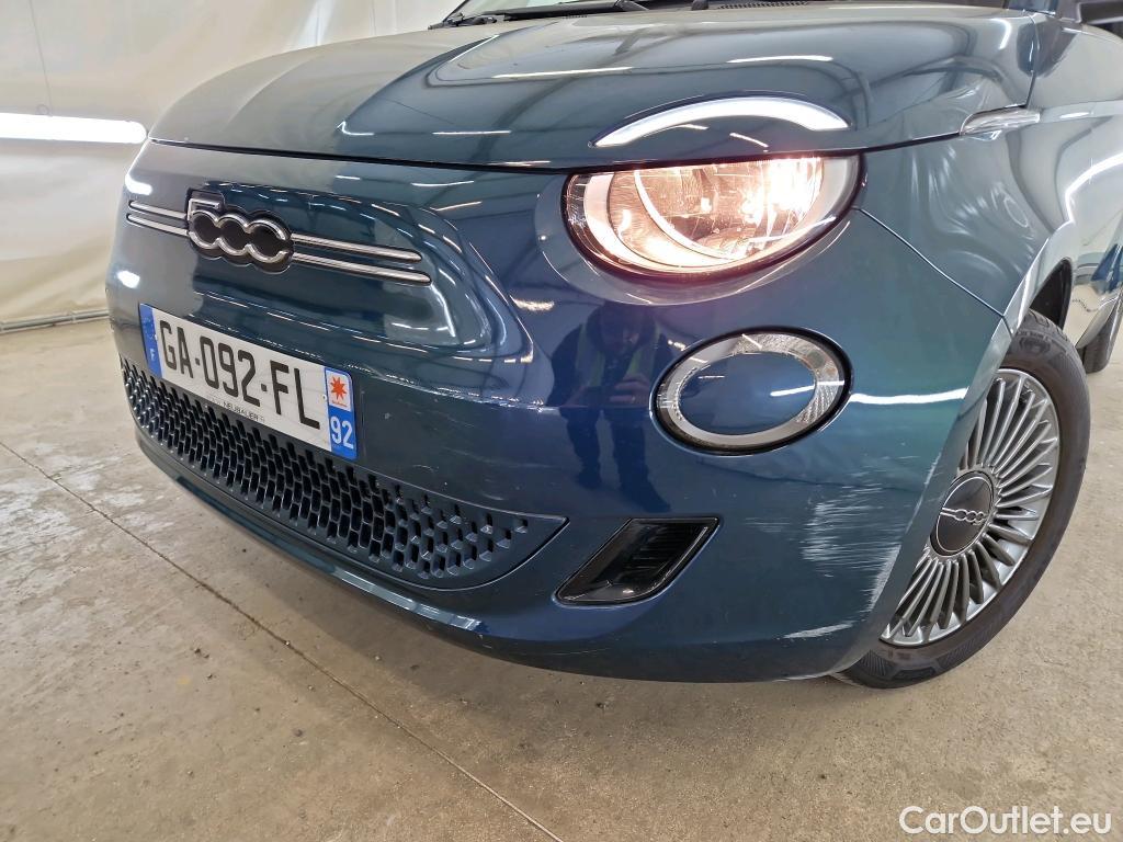  Fiat  500 FIAT  / 2020 / 3P / Berline 42kWh Icône #16
