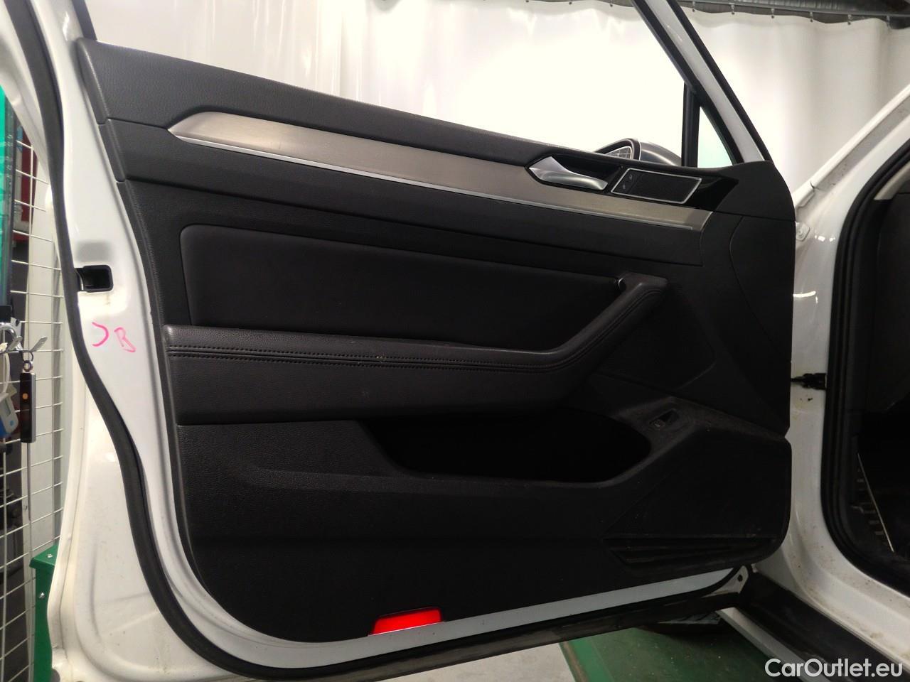  Volkswagen  Passat  All.TDI 190 4M GT Aut #31