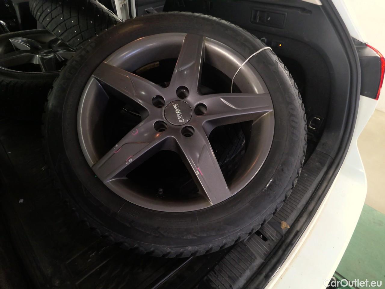  Volkswagen  Passat  All.TDI 190 4M GT Aut #9