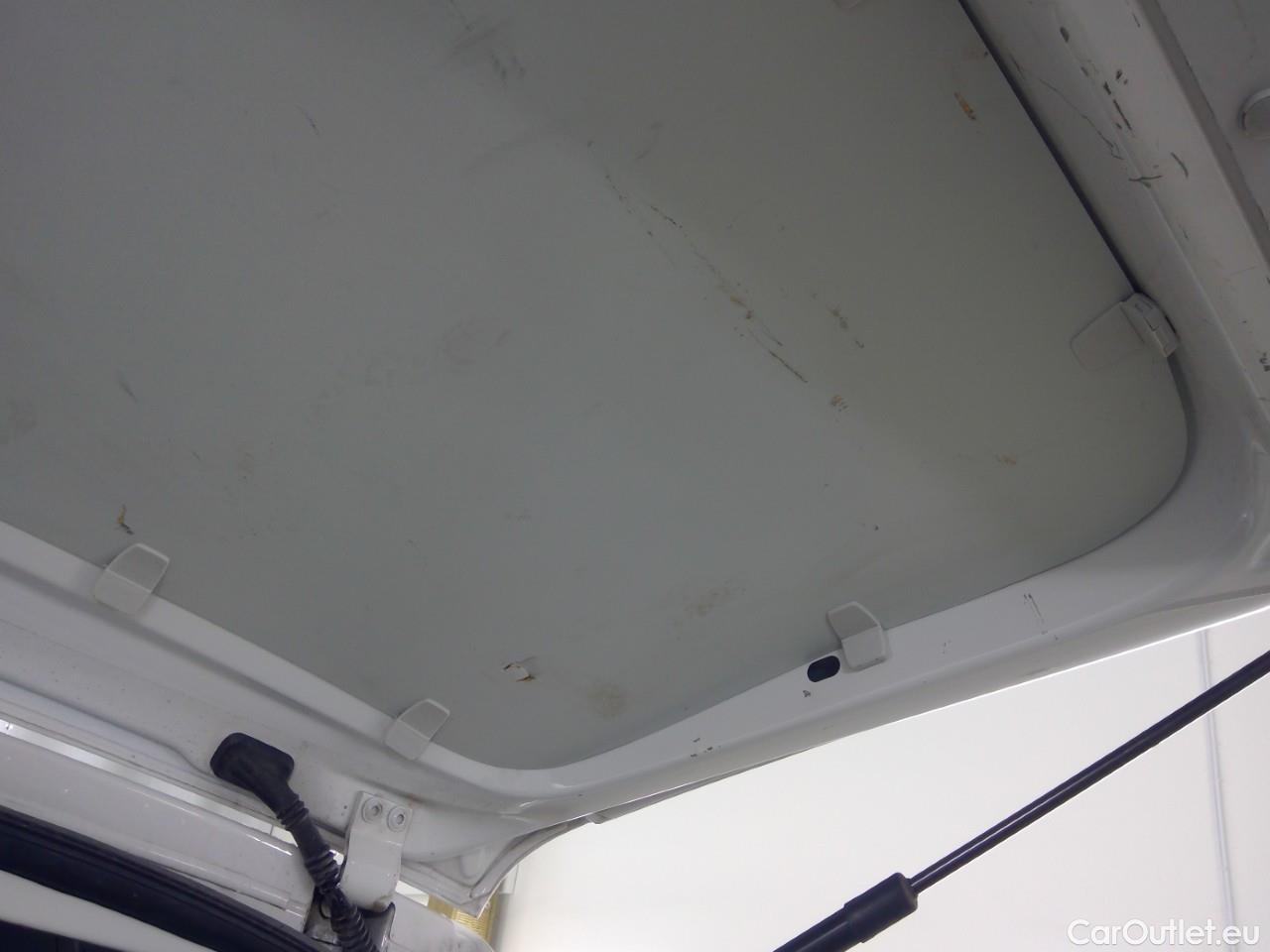  Volkswagen  Caddy  TDI 75 Maxi Aut. #1