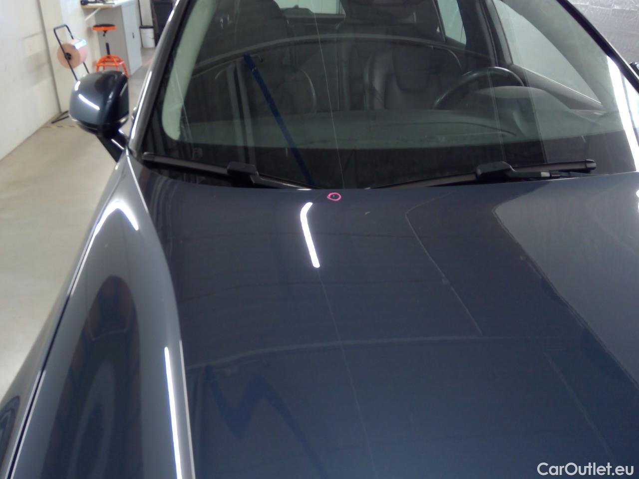  Volvo  V60  B4 D FWD Mom.Adv.SE Pa.Aut #51