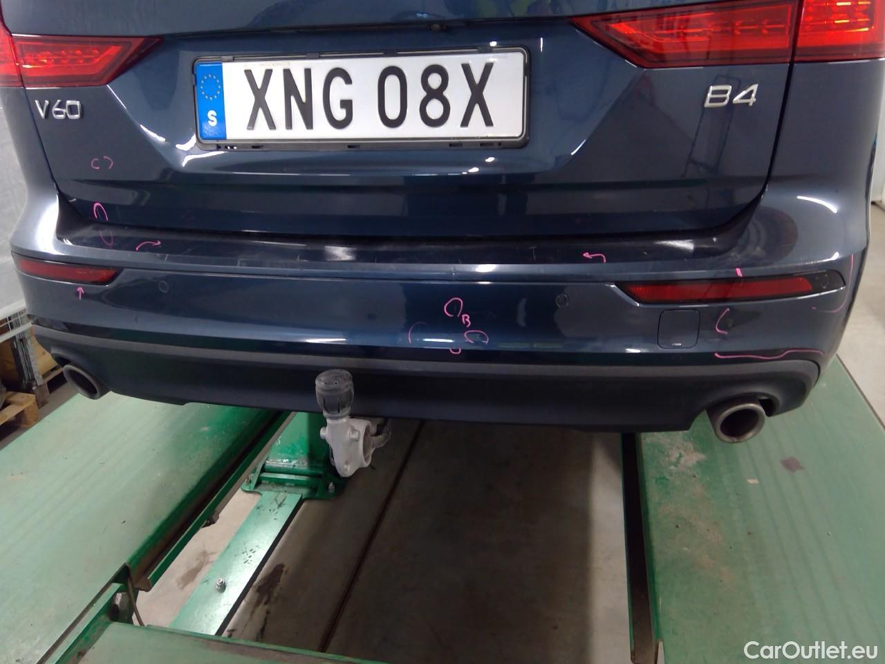  Volvo  V60  B4 D FWD Mom.Adv.SE Pa.Aut #29