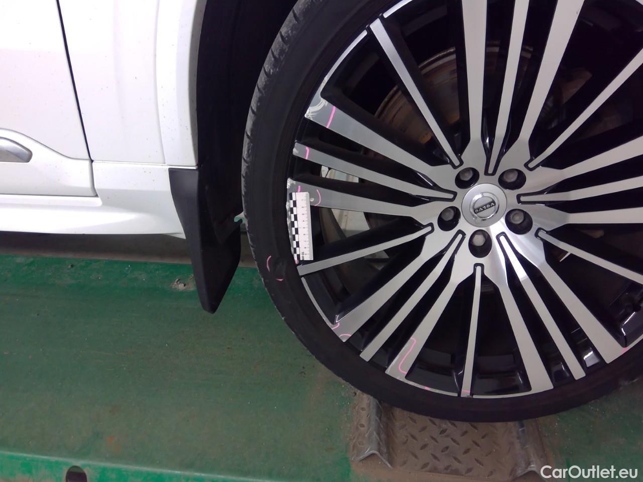  Volvo  XC90  T8 455 Insc.Rec. AWD Aut #59