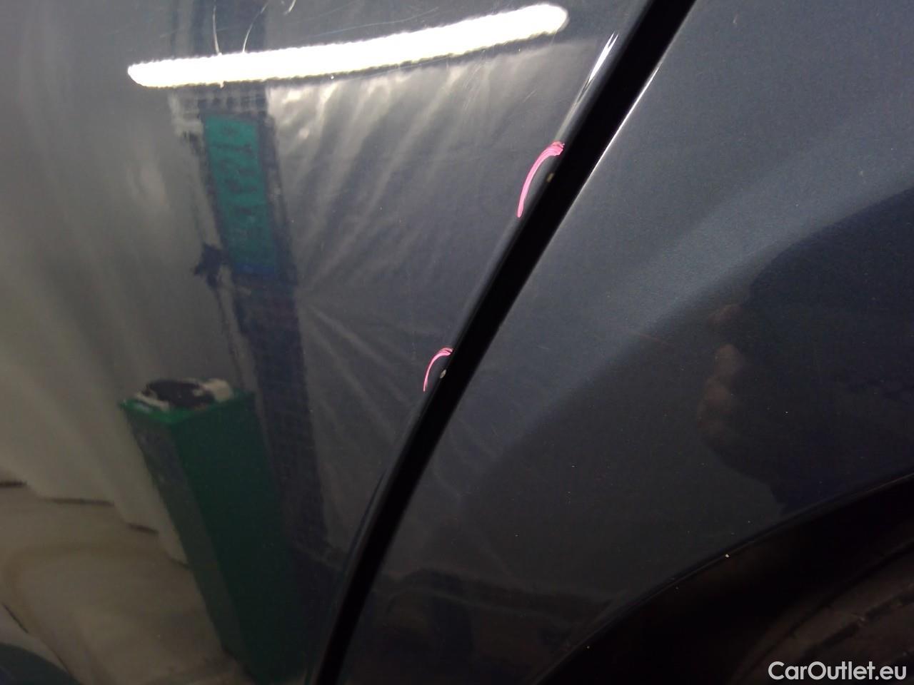 Volvo  V60  B4 D FWD Mom.Adv.SE Pa.Aut #19