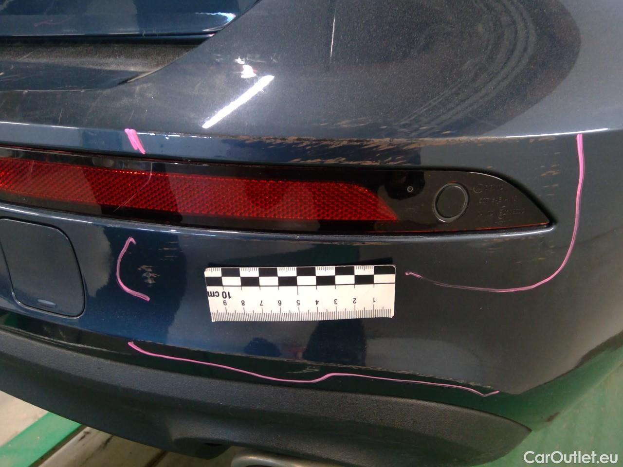  Volvo  V60  B4 D FWD Mom.Adv.SE Pa.Aut #28