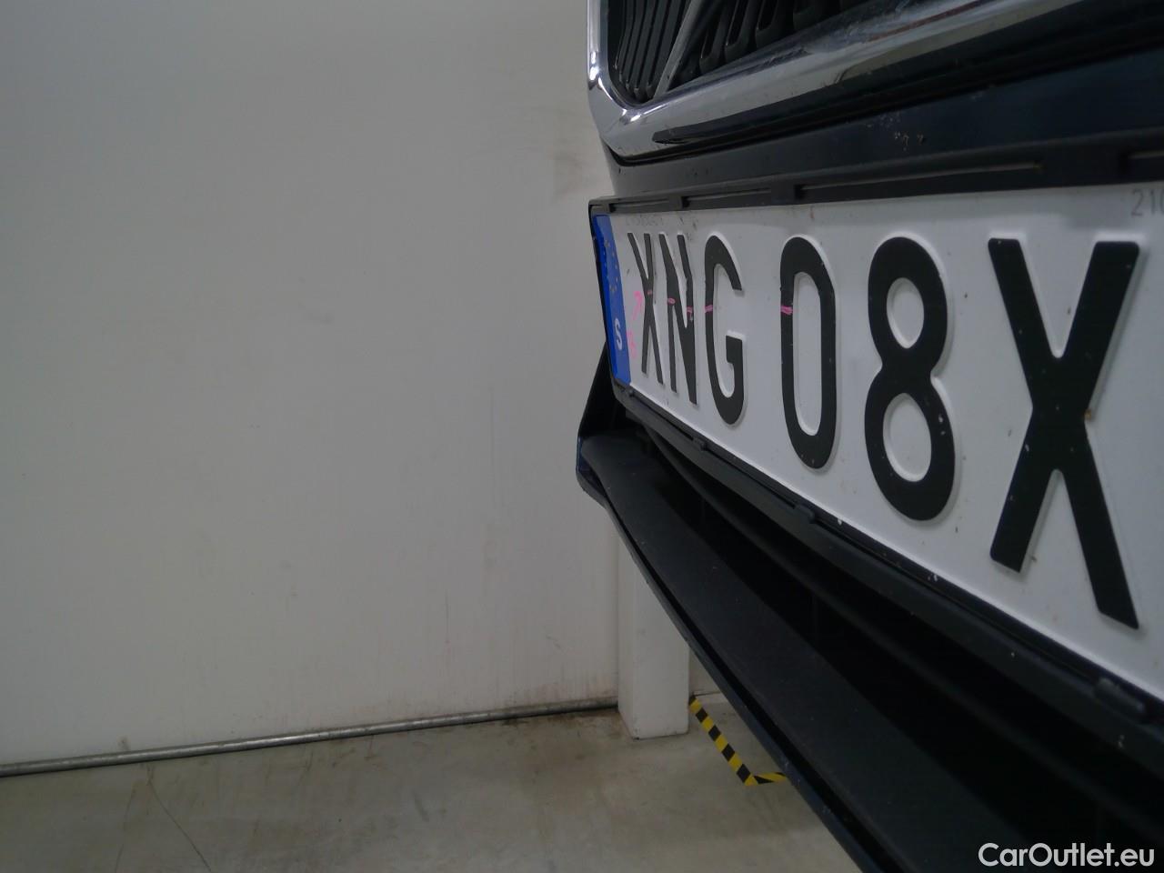  Volvo  V60  B4 D FWD Mom.Adv.SE Pa.Aut #10