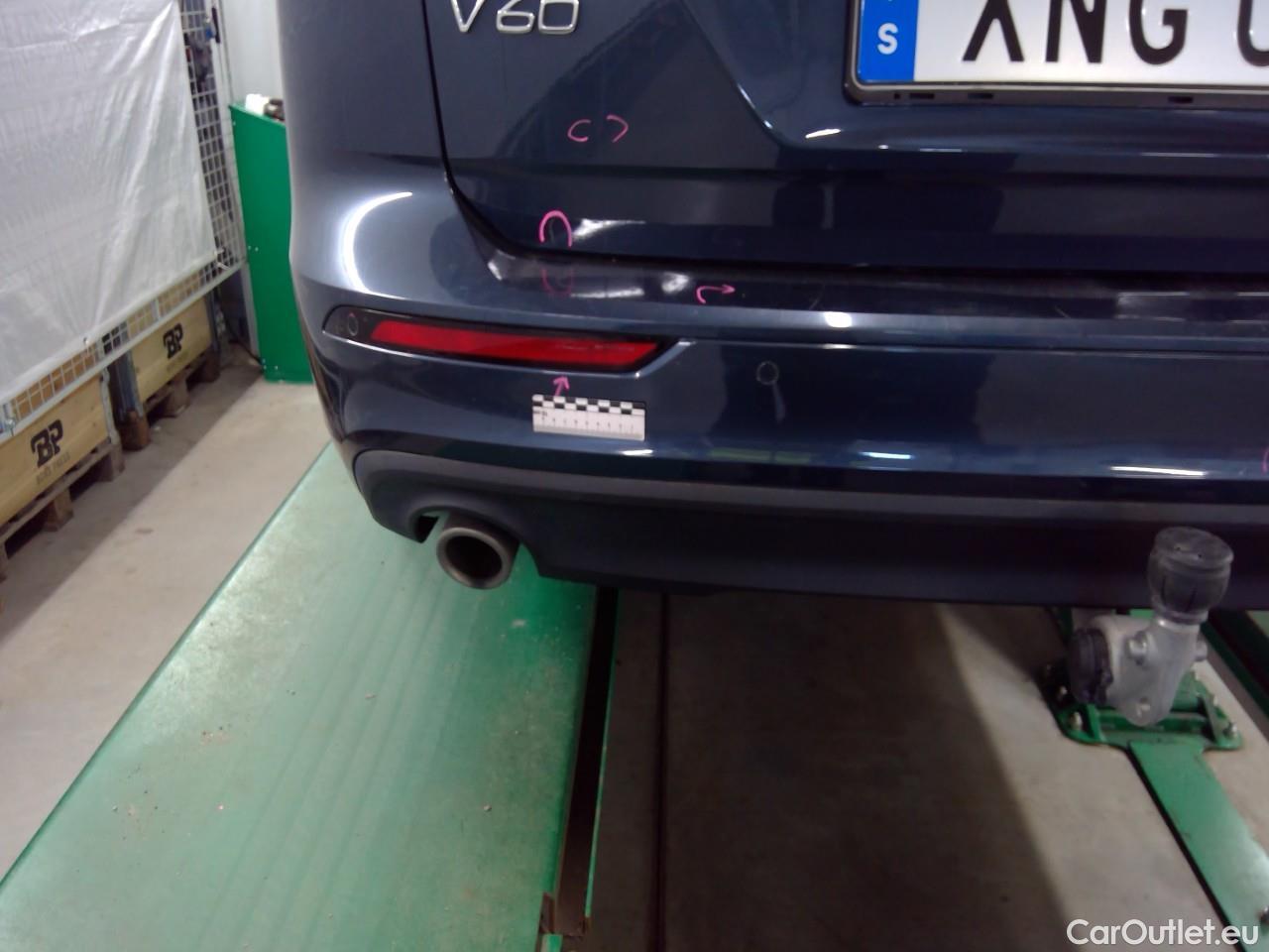  Volvo  V60  B4 D FWD Mom.Adv.SE Pa.Aut #31