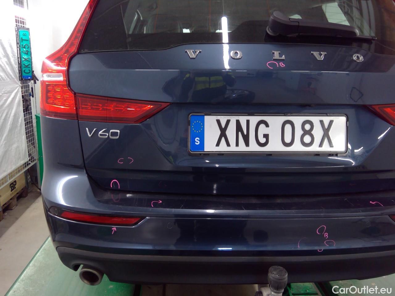  Volvo  V60  B4 D FWD Mom.Adv.SE Pa.Aut #32