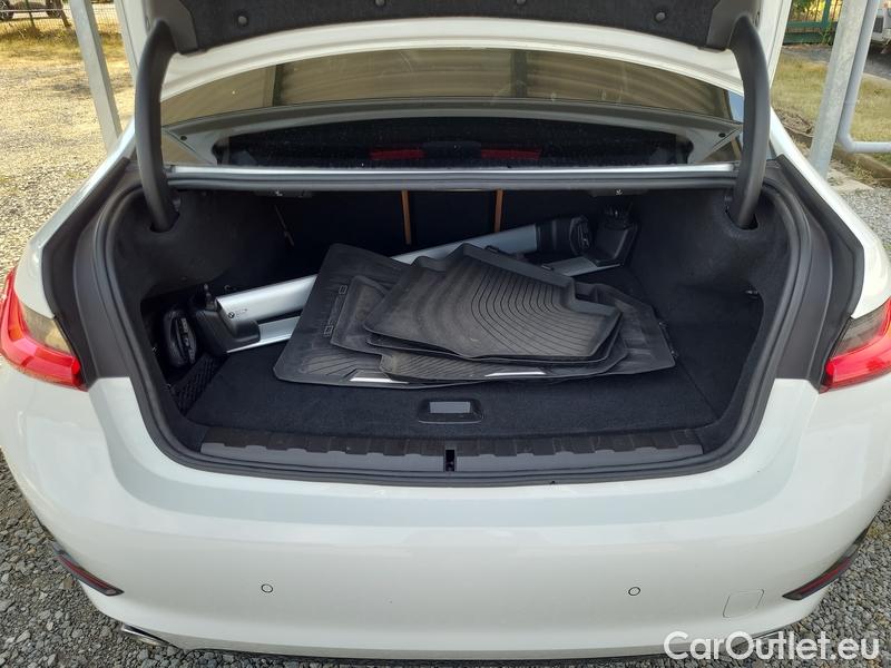  Bmw  Serie 3  Lim. (F30)  (2015) 330e AT #14