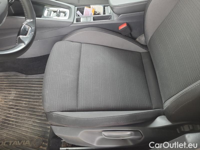  Skoda  Octavia  Combi (NX3)(2020) Oct.Combi 2.0TDI 110 Am 4x4 AT #10