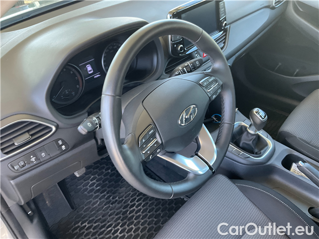  Hyundai  i30  kom.1.0TGDI 120 Comfort #7
