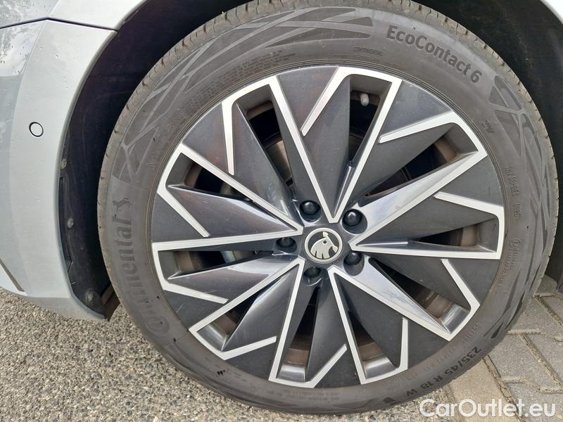  Skoda  Superb  Combi (3V5)(2015) Su.com.2.0TDI 147 4x4 L&K Aut #3