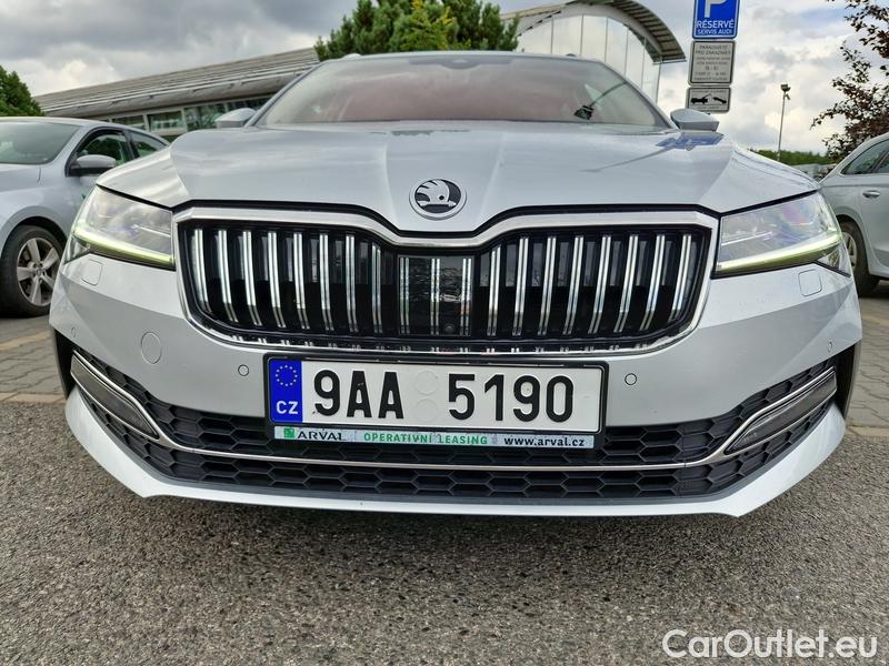  Skoda  Superb  Combi (3V5)(2015) Su.com.2.0TDI 147 4x4 L&K Aut #2