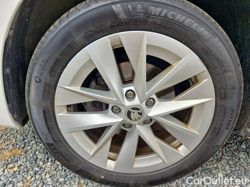  Skoda  Octavia  Lim. (NX3)(2020)  2.0TDI 85 Style 5d #3