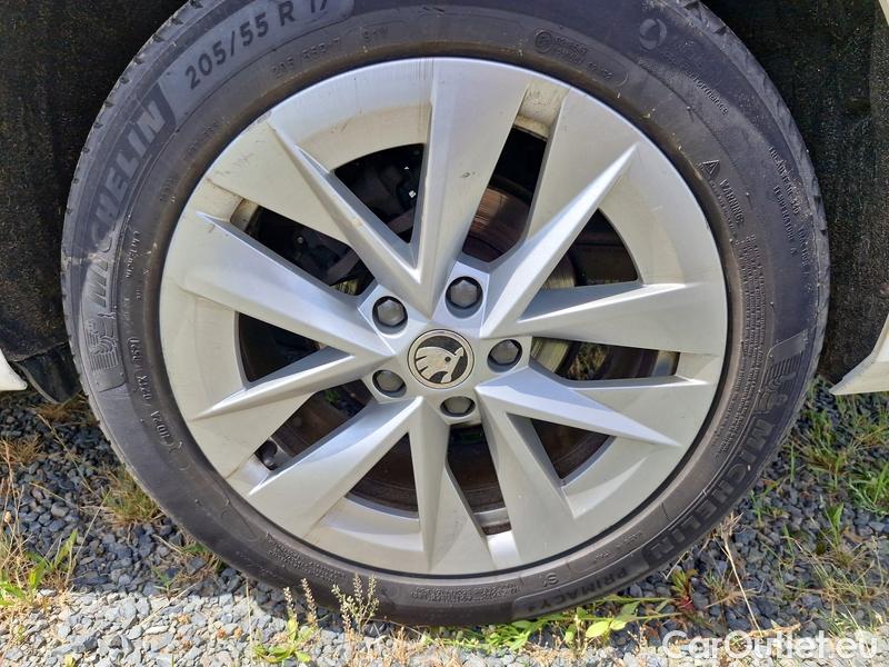  Skoda  Octavia  Lim. (NX3)(2020)  2.0TDI 85 Style 5d #6