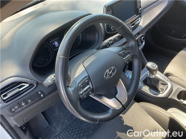  Hyundai  i30  1.5 T-GDI M.Hyb Smart kom. #13