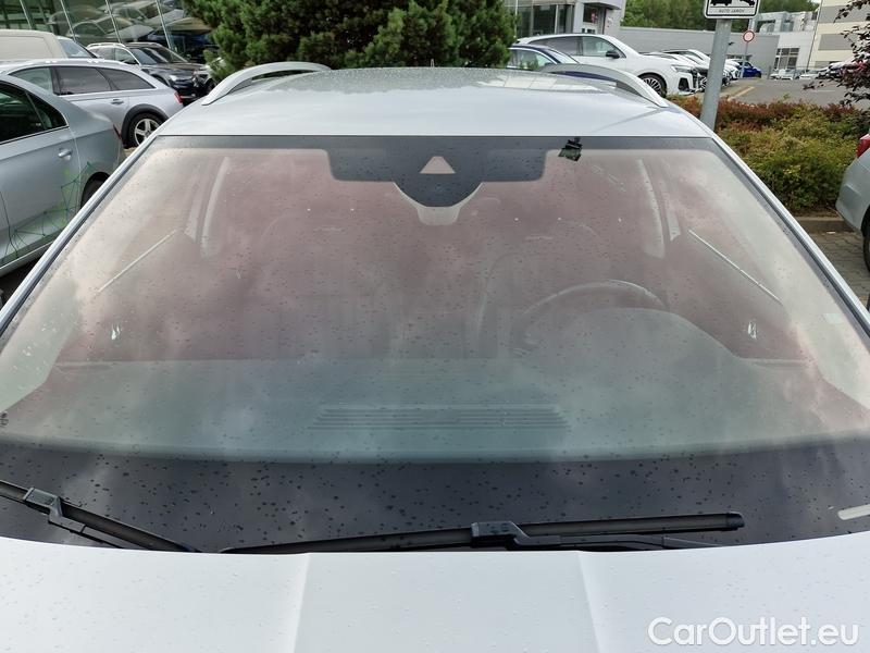  Skoda  Superb  Combi (3V5)(2015) Su.com.2.0TDI 147 4x4 L&K Aut #1